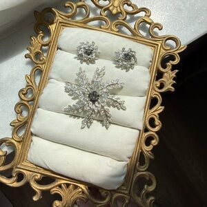 Vintage Snowflake Brooch & Clip On Earrings Set Silver Tone Rhinestone